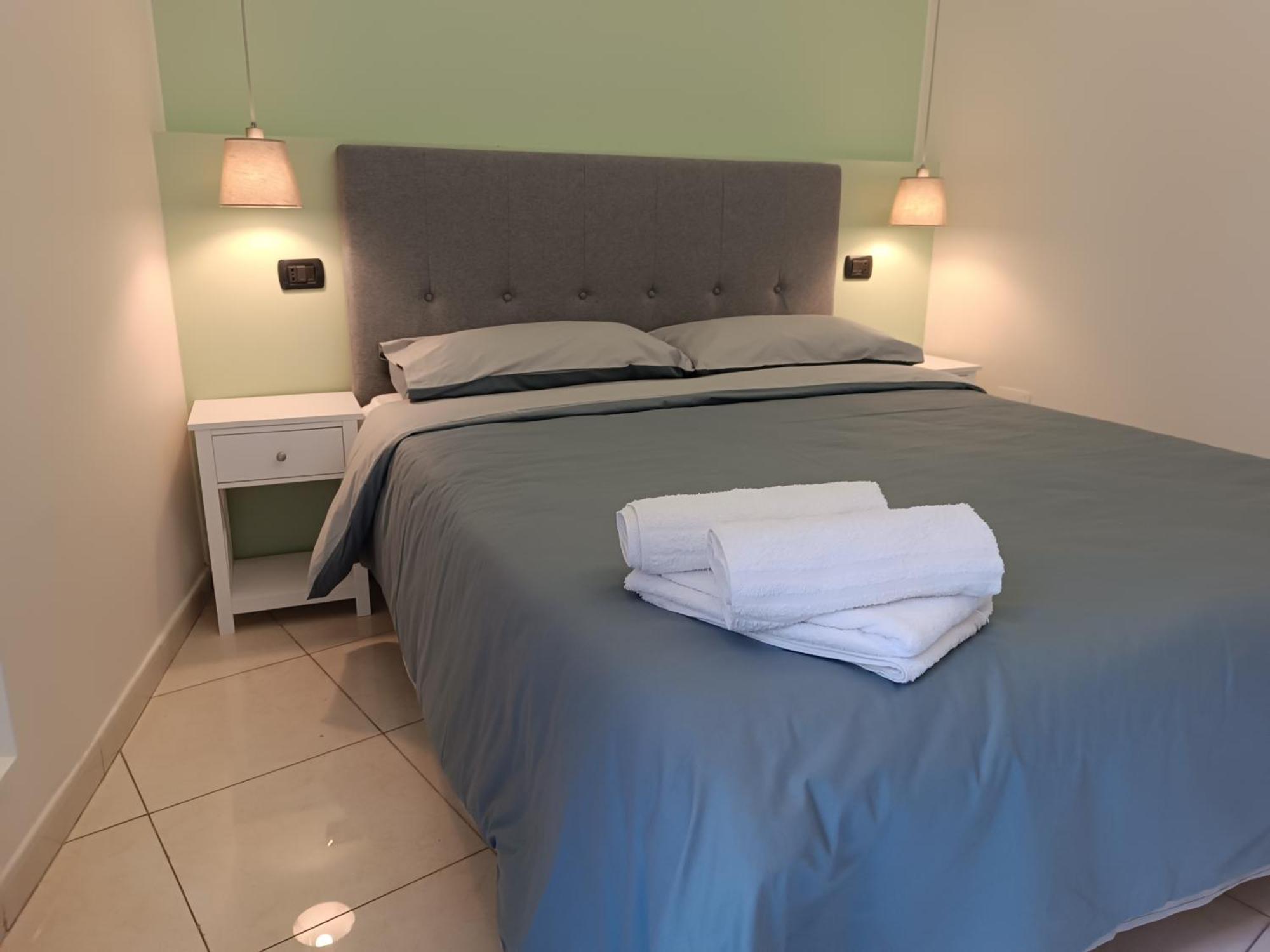 Residenza Geri - Suite And Home Napoli Centro Luaran gambar