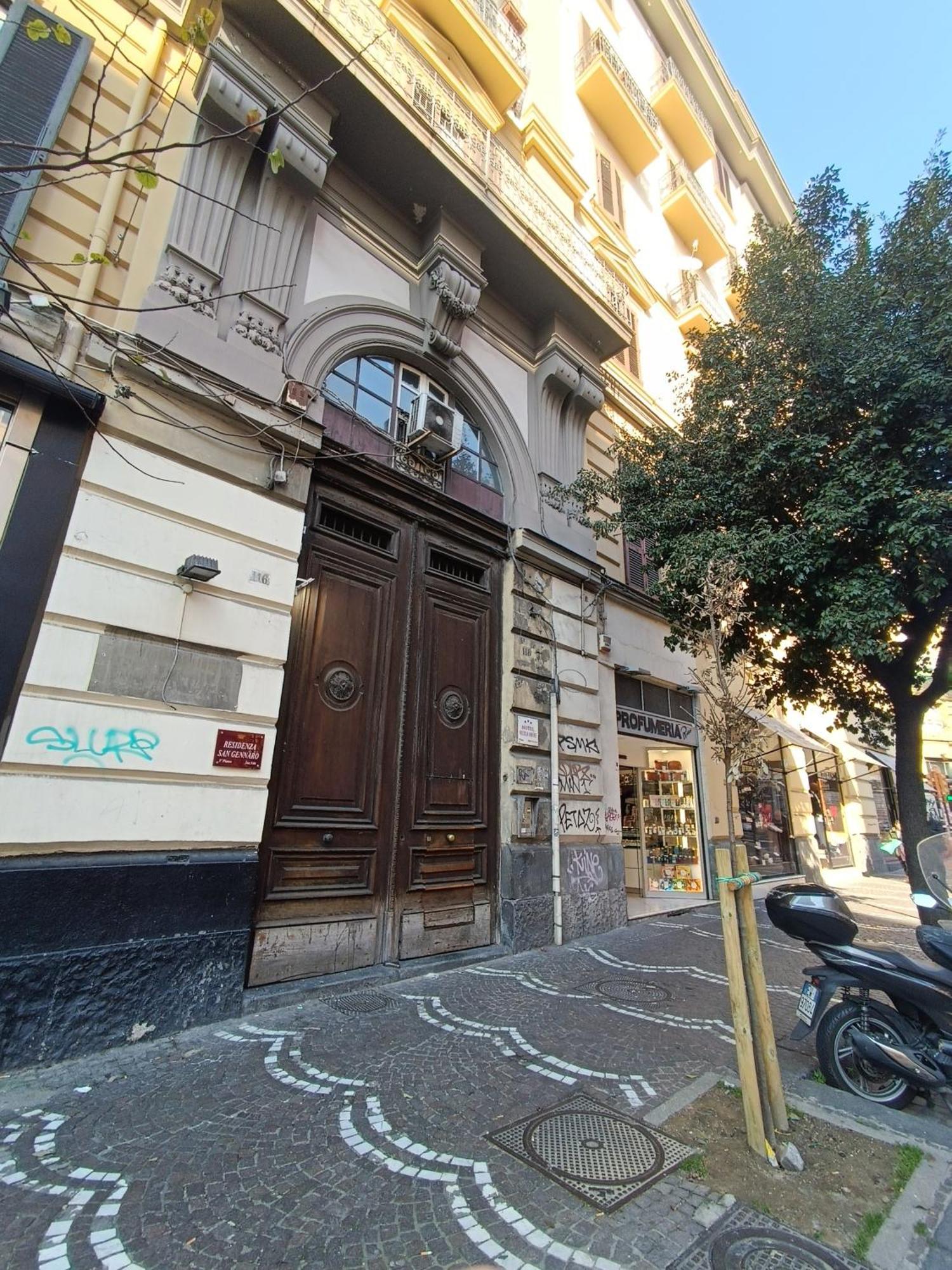 Residenza Geri - Suite And Home Napoli Centro Luaran gambar