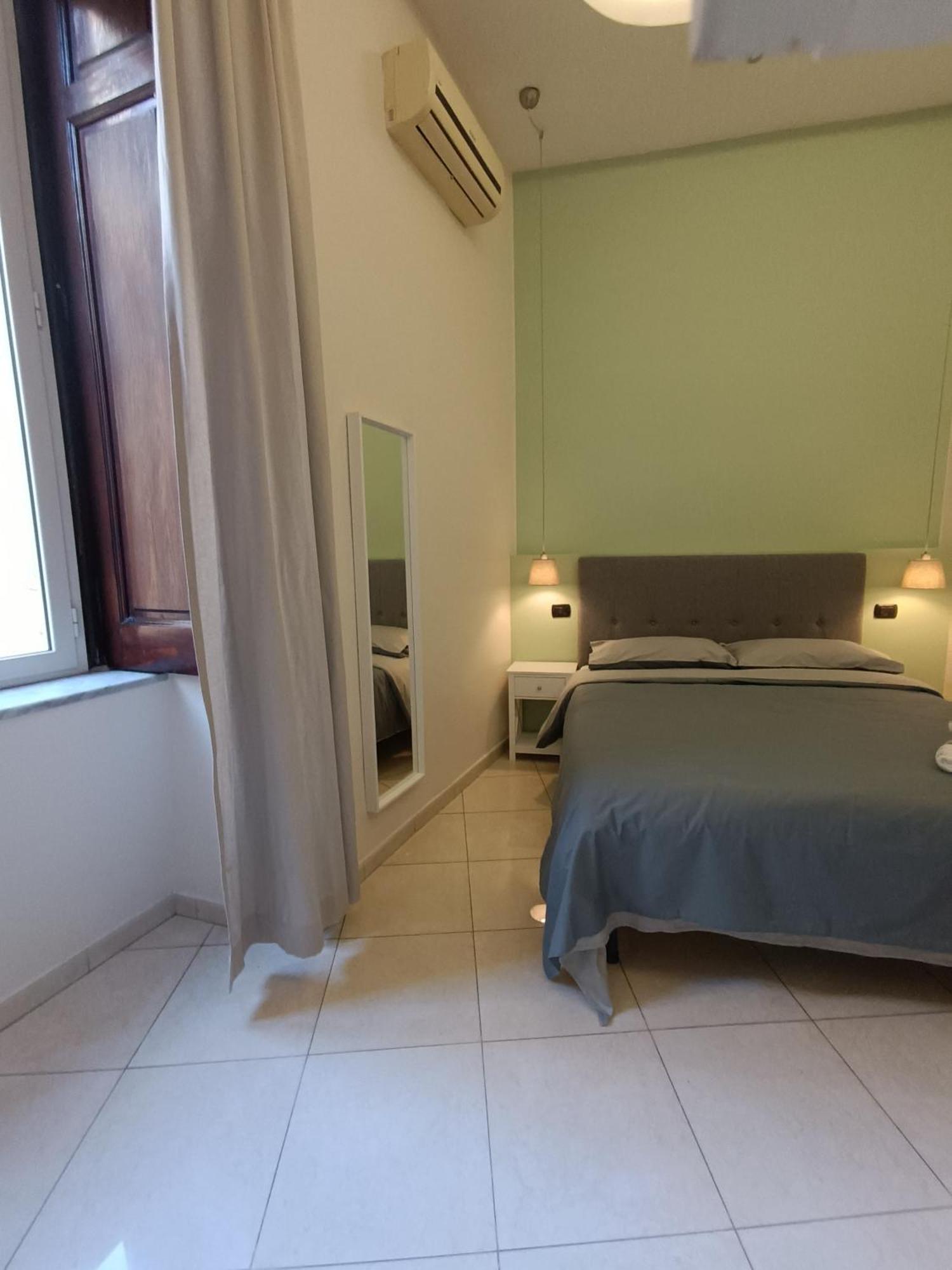 Residenza Geri - Suite And Home Napoli Centro Luaran gambar